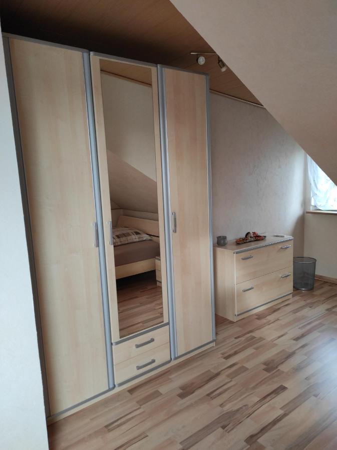 Privatzimmer Guhl Munster im Heidekreis Eksteriør billede